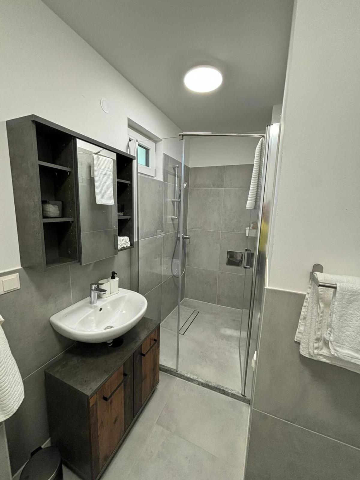 Aparthotel Infinity Bécs Kültér fotó