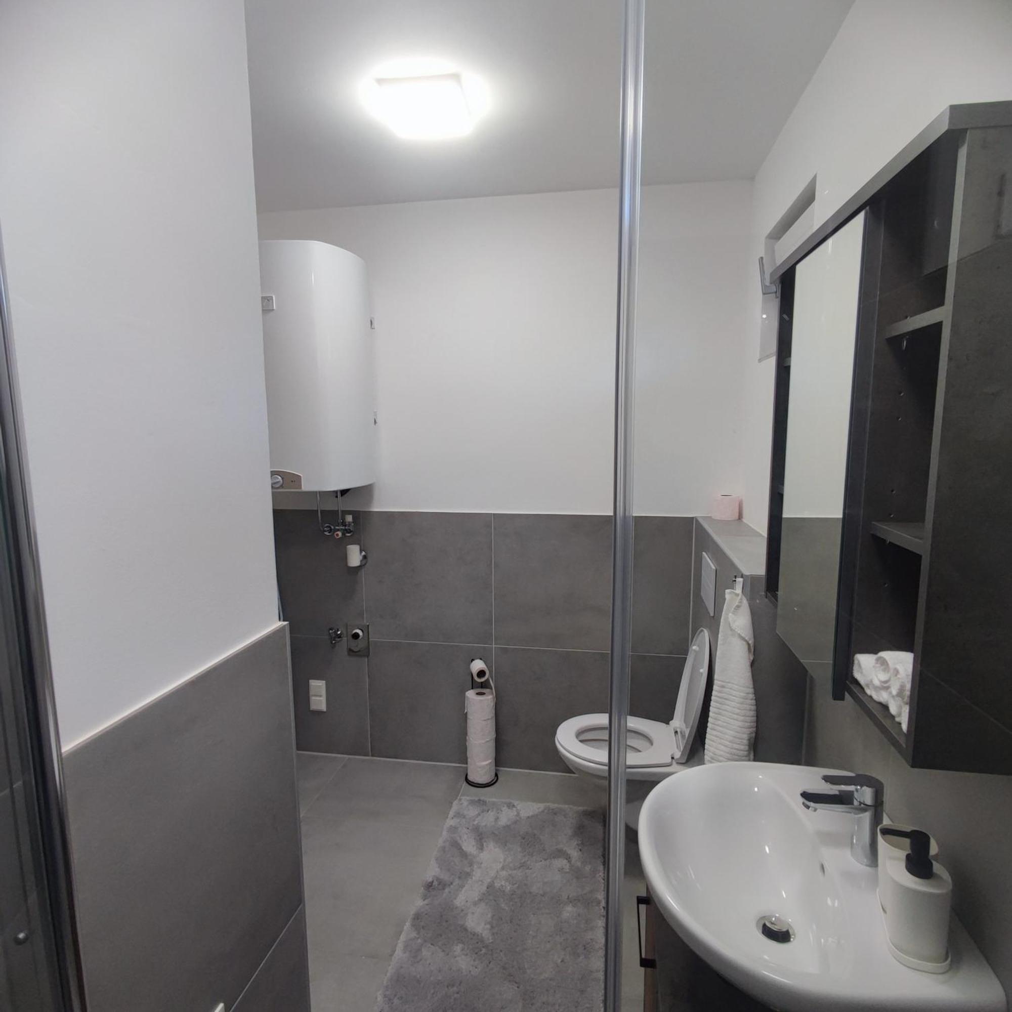 Aparthotel Infinity Bécs Kültér fotó